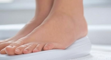 appareil pour corne des pieds